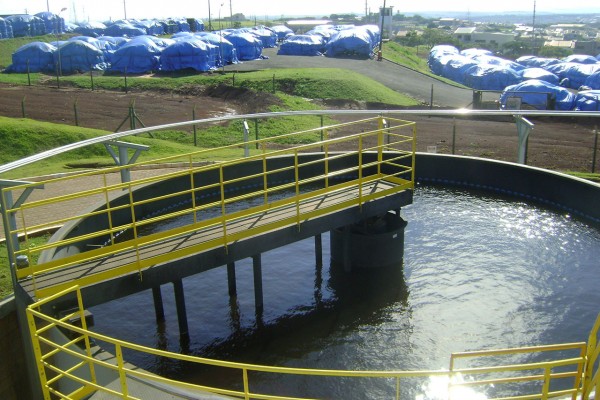 Ponte removedora de lodo