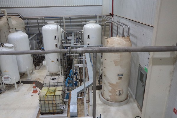 Sistema de abrandamento e desmineralização